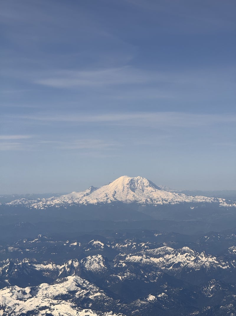 Mountains Clearly Visible, Peaks Curiosity Among Weathermen - Slide 